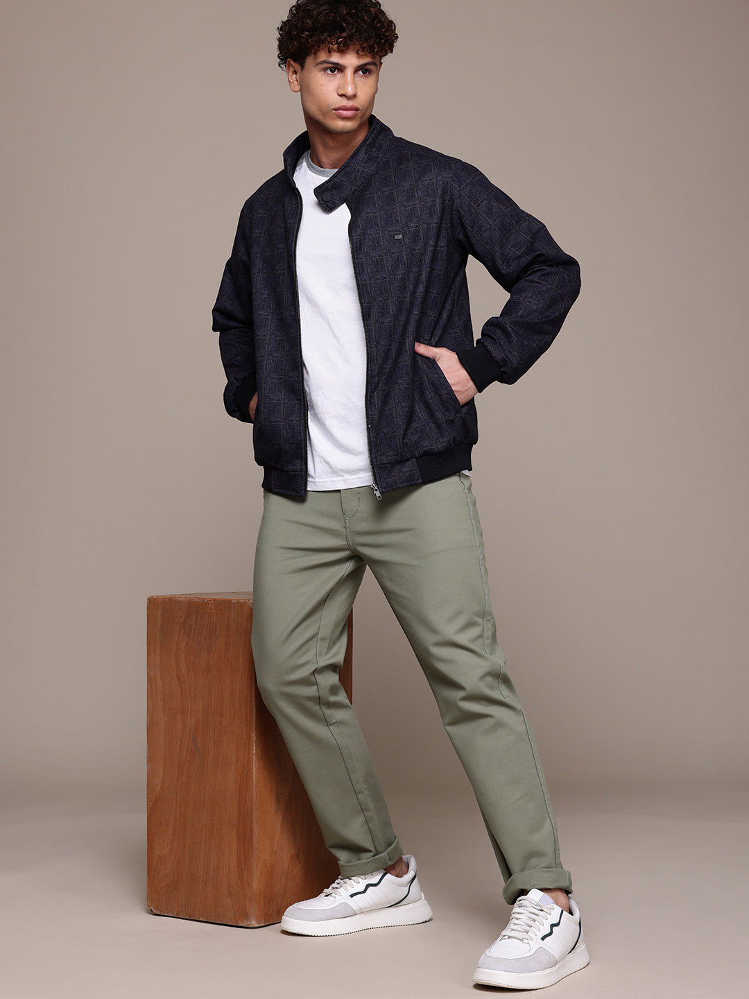 Men Olive Relaxed Fit Trousers