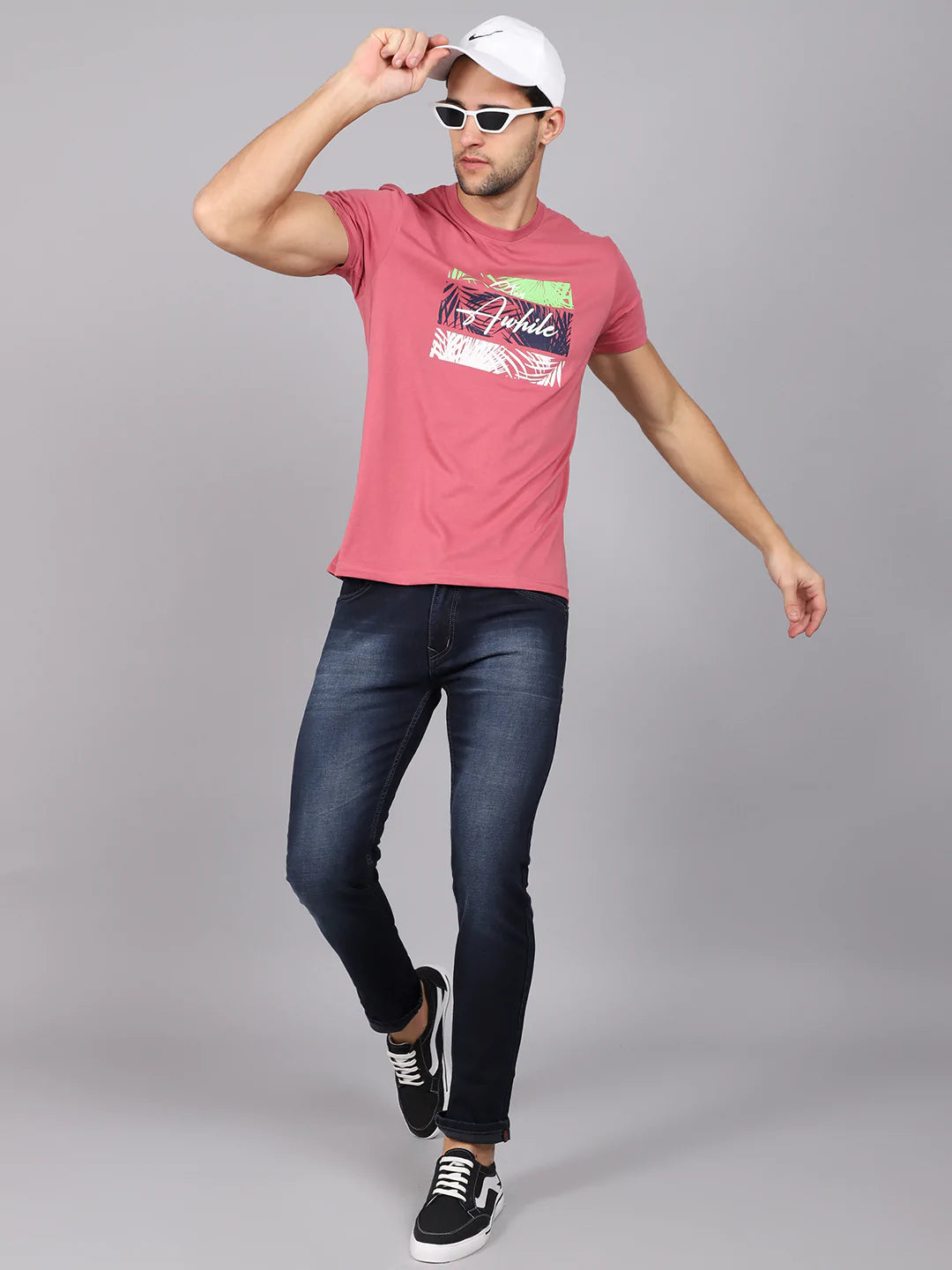 Men Pink  Green Typography Printed Slim Fit T-shirt