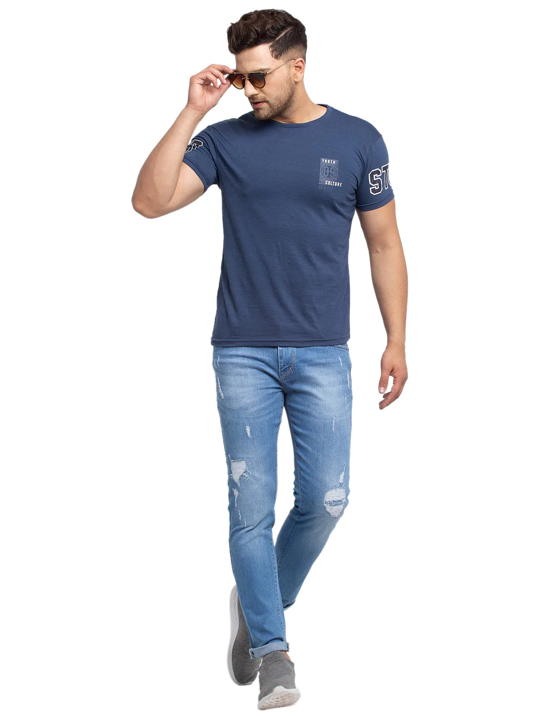 Men Navy Blue Solid Round Neck T-shirt