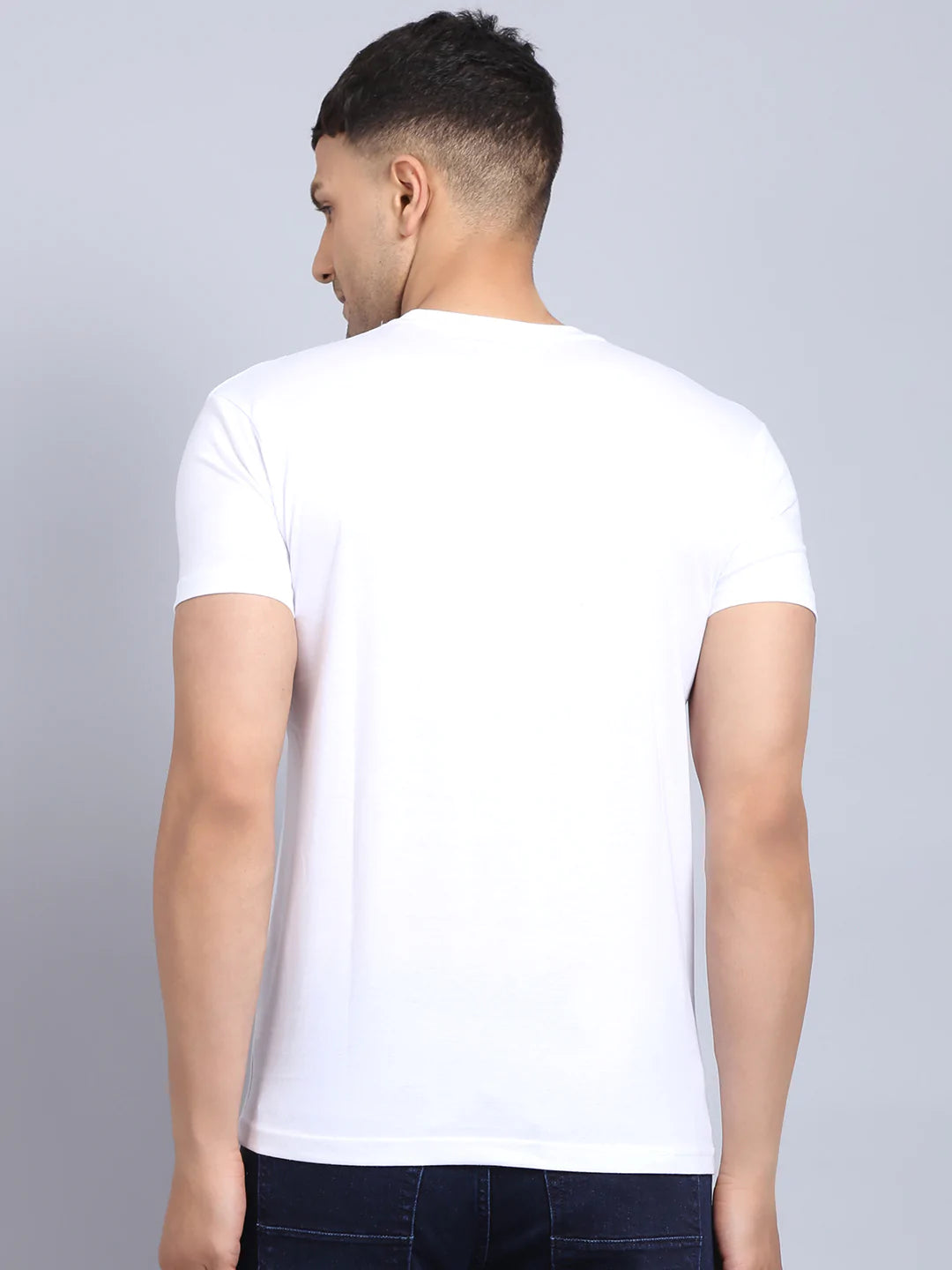 Men White Printed Slim Fit T-shirt